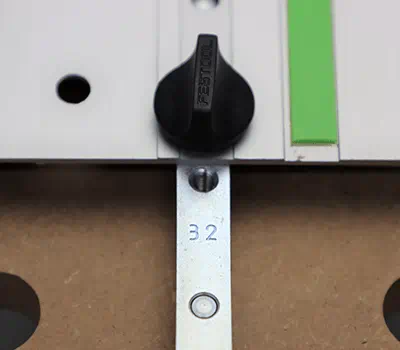 Boren van de gatenrijen