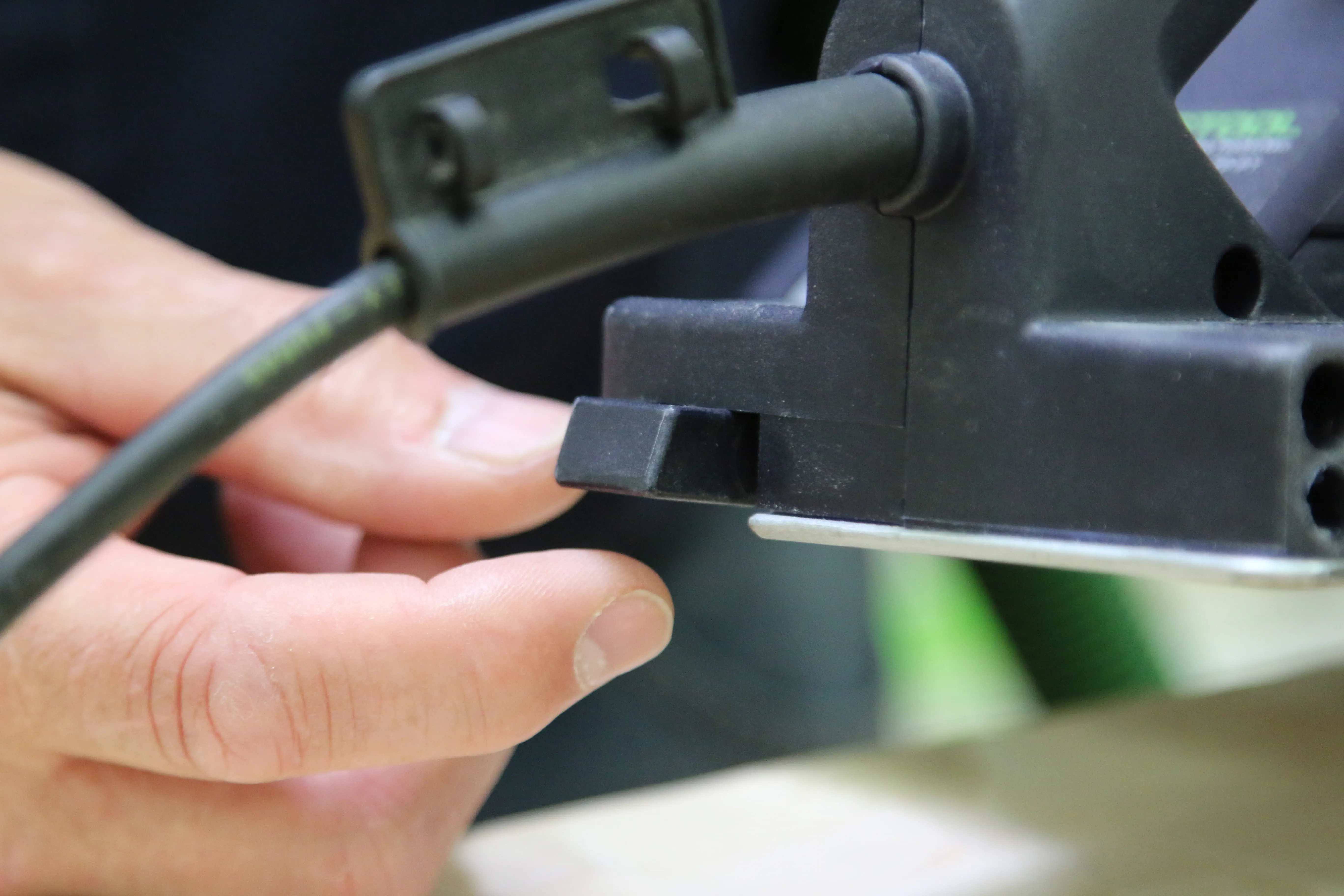 Steunvoet vastzetten