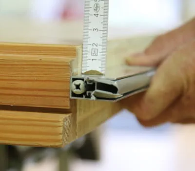 Uitmeten van de automatische deurafdichting