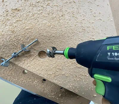 Boorafstand tot de plaatrand