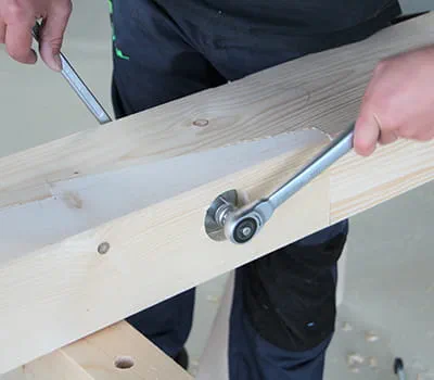 Schroefdraadbouten monteren