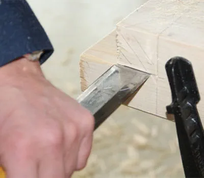 Découpe préalable au burin