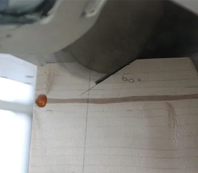 Réaliser la coupe en biais