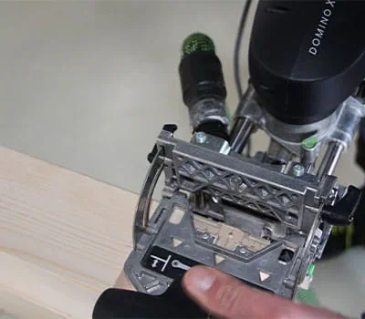 Liaison entre poteaux et traverses