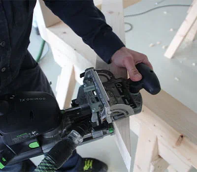 Liaison entre entretoises et traverses