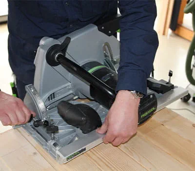 Préparation de la scie circulaire portative