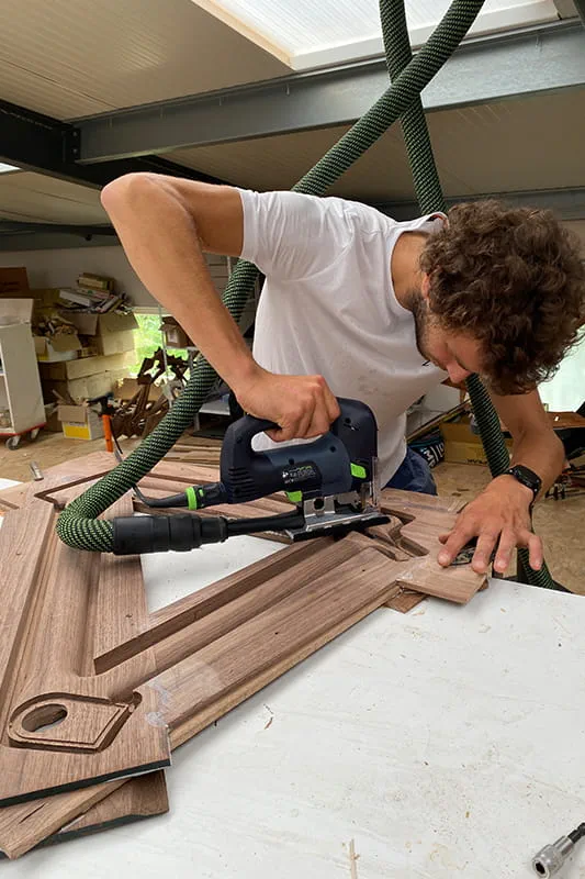 De decoupeerzaag CARVEX is onklopbaar in het betere bochtenwerk.