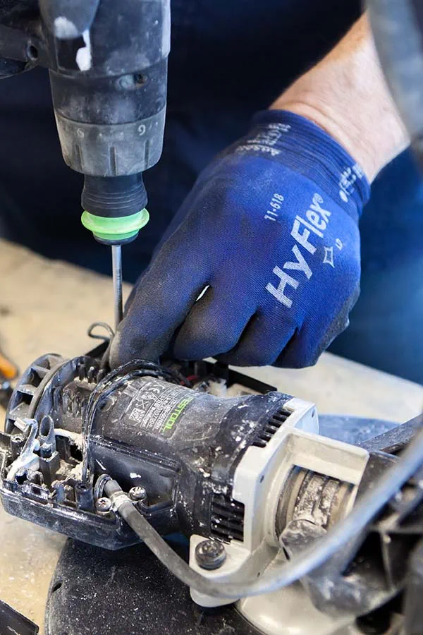 De Planex easy in de servicewerkplaats van Festool