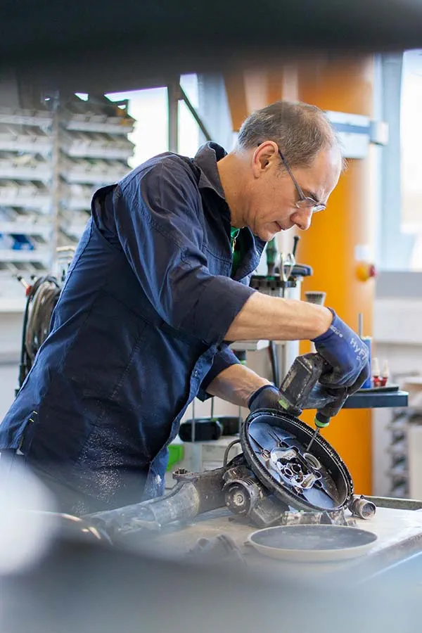 De Planex easy in de servicewerkplaats van Festool