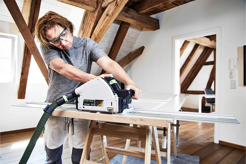 Vloerlegger Nadja Körbel met de Festool TSC 55