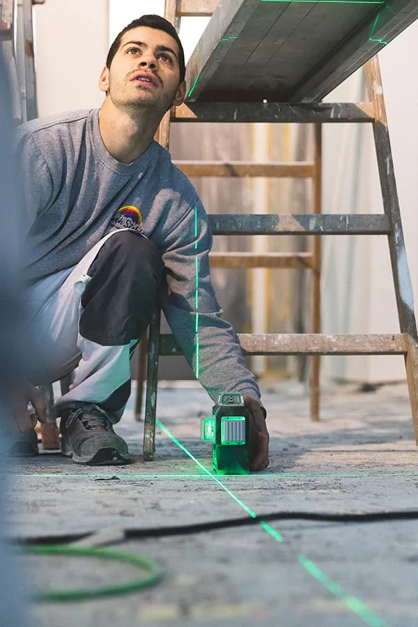 Een kruislijnlaser garandeert een rechte snijlijn