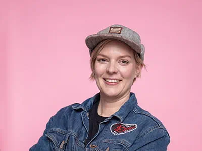 Maker Laura Kampf inspireert haar fans op Instagram en YouTube.