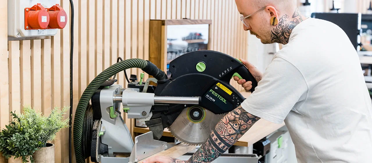 Jonas Winkler avec la KS 120 EB de Festool